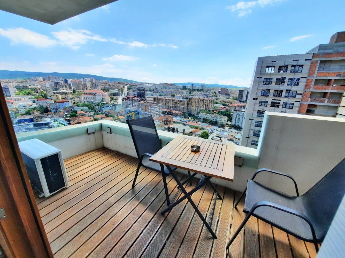 Luxury Sky View Apartment Priştine Dış mekan fotoğraf