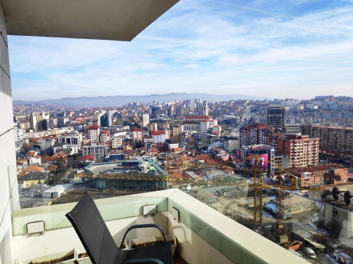 Luxury Sky View Apartment Priştine Dış mekan fotoğraf